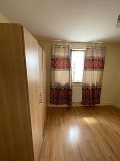 3 bedroom terraced house to rent, Wembley, HA0