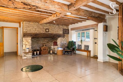 undefined, Weald, Bampton, OX18