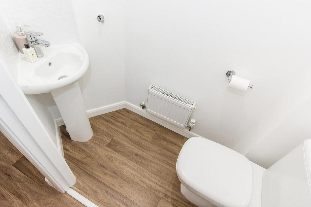 Cloakroom/Wc