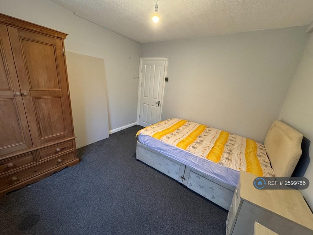 Double Room For £800
