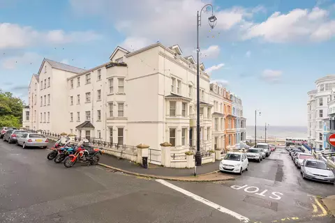 undefined, 9, Rosewood Apartments, Douglas