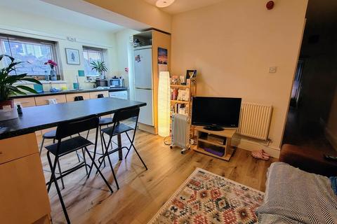 undefined, Connaught Road, Roath,