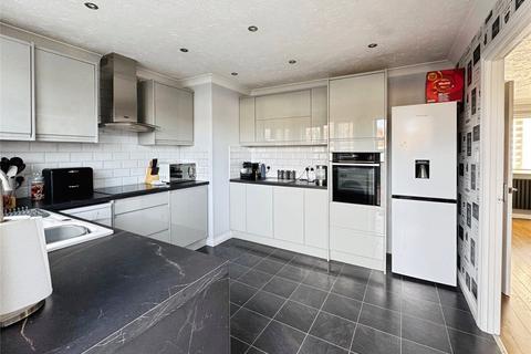 3 bedroom bungalow for sale, Totlands Drive, Clacton-on-Sea, Essex