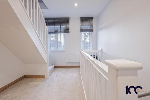 undefined, Victoria Avenue, Romford