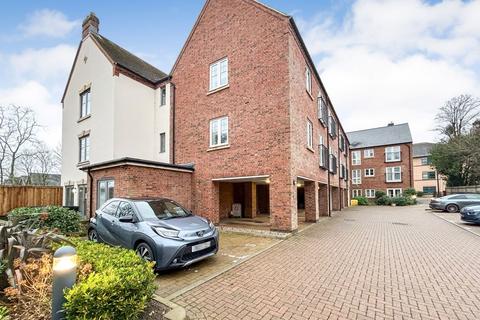 undefined, Great North Road, Hatfield AL9