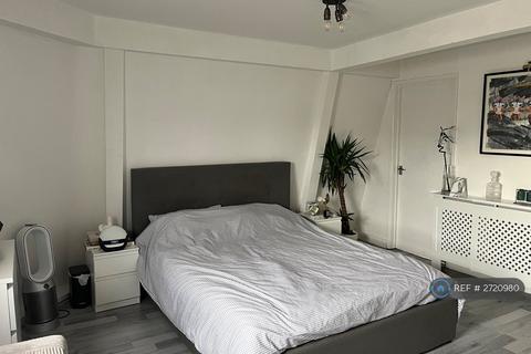 undefined, Roman Road, London, E2