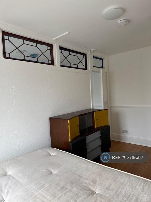 Chestdraw In Bedroom