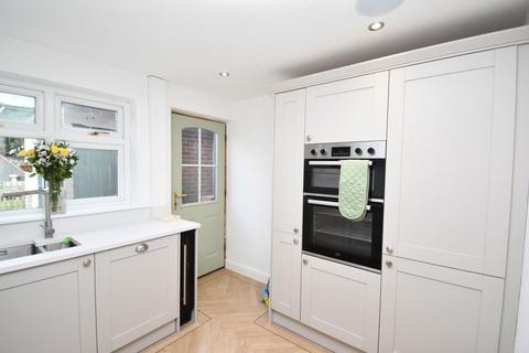 undefined, Edinburgh Road, Widnes, WA8 8BG