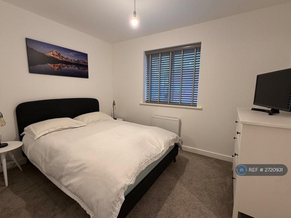 Ensuite Main Bedroom