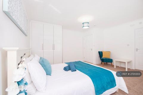 undefined, Manor Avenue, Hounslow, TW4