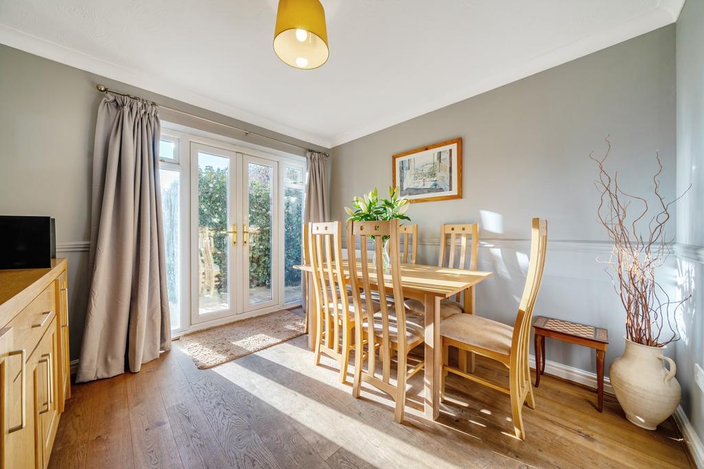 1385232-6-692f06c9ebc47