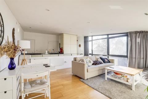 undefined, Castle Boulevard, Nottingham NG7