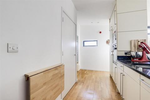 2 bedroom apartment for sale, Castle Boulevard, Nottingham NG7