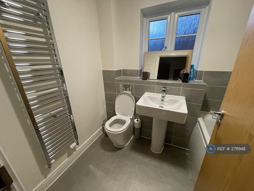 Main Bathroom