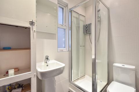 1 bedroom property to rent, Gautrey Road, Peckham, London, SE15