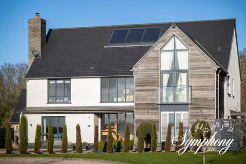undefined, Symphony Grove, Worcester WR2