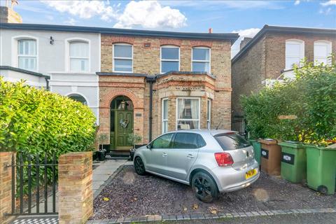 1 bedroom in a house share to rent, Charlotte Road, Wallington