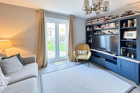 2 bedroom end of terrace house for sale, Chatham Road, Meon Vale