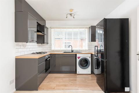undefined, De Parys Avenue, Bedford, Bedfordshire, MK40