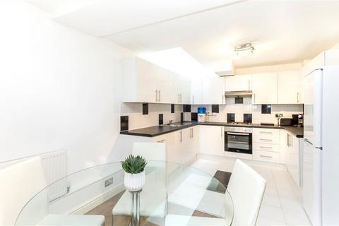 undefined, Cleveland Street, London W1T