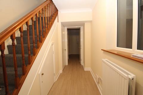 undefined, HU17 8DT