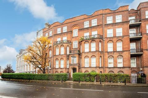 4 bedroom flat for sale, Beaumont Crescent, West Kensington, London, W14