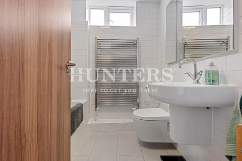 1 bedroom flat to rent, Green Lanes, London, N16