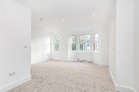 undefined, Latham Road, Twickenham, TW1