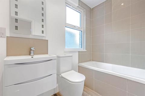 undefined, Latham Road, Twickenham, TW1