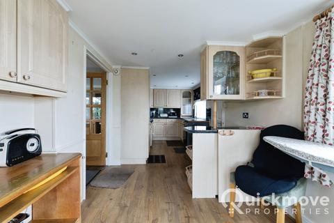 2 bedroom park home for sale, Loughton, Essex, IG10