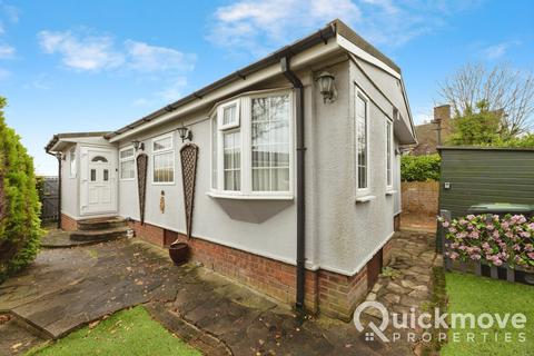 2 bedroom park home for sale, Loughton, Essex, IG10