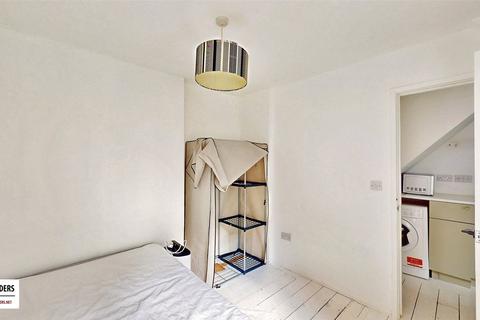 undefined, Worsley Road, London, E11
