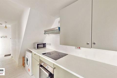2 bedroom apartment to rent, Worsley Road, London, E11