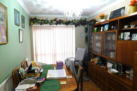 3 bedroom end of terrace house for sale, Pen Y Caeau Court, Pantside Estate, Newbridge