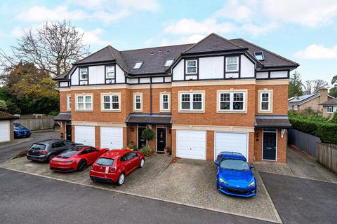 3 bedroom terraced house for sale, Sterling Place, Weybridge, KT13