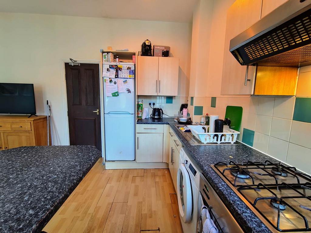 Kitchen (2)