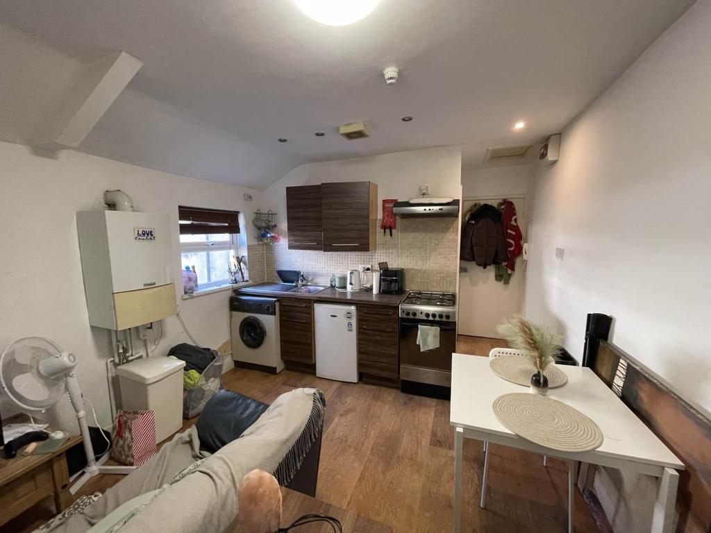Living Area (2)