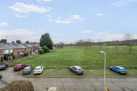 undefined, Newbury,  Berkshire,  RG14