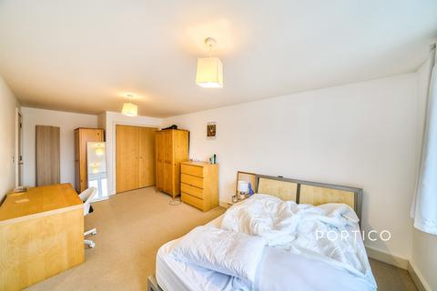 undefined, Stane Grove, London, SW9