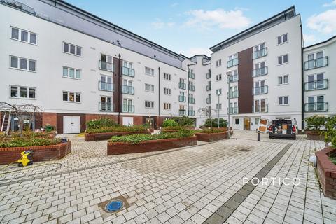 1 bedroom flat to rent, Stane Grove, London, SW9