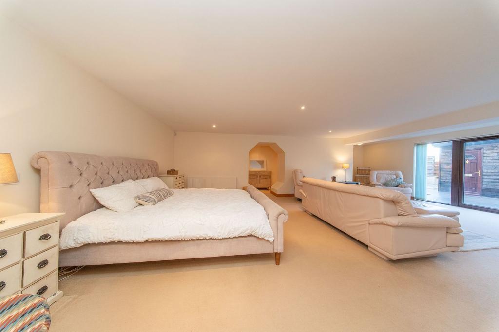 Main Suite