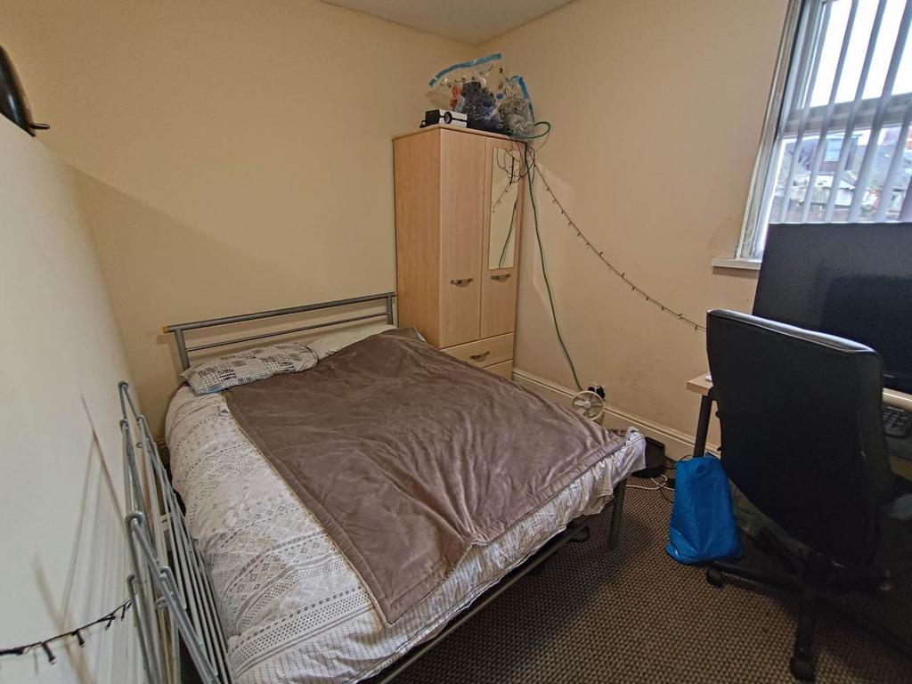 Bedroom (1)