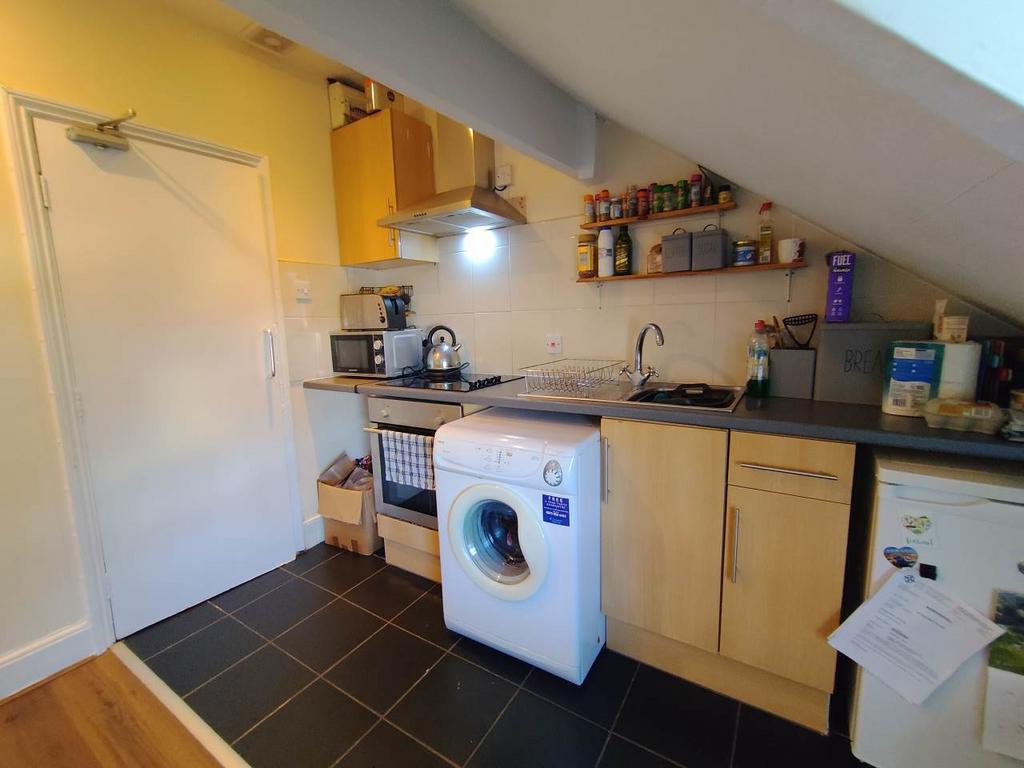 Kitchen (2)