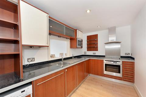 2 bedroom apartment to rent, Nova Building, 3 Newton Place, E14