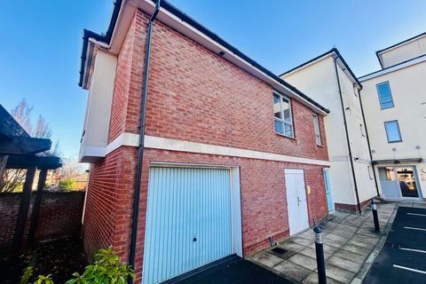 2 bedroom maisonette for sale, Tourtel Yard, Northfleet, DA11