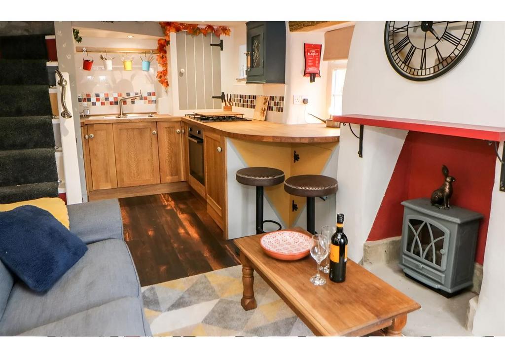 Living kitchen and fireplace.jpg