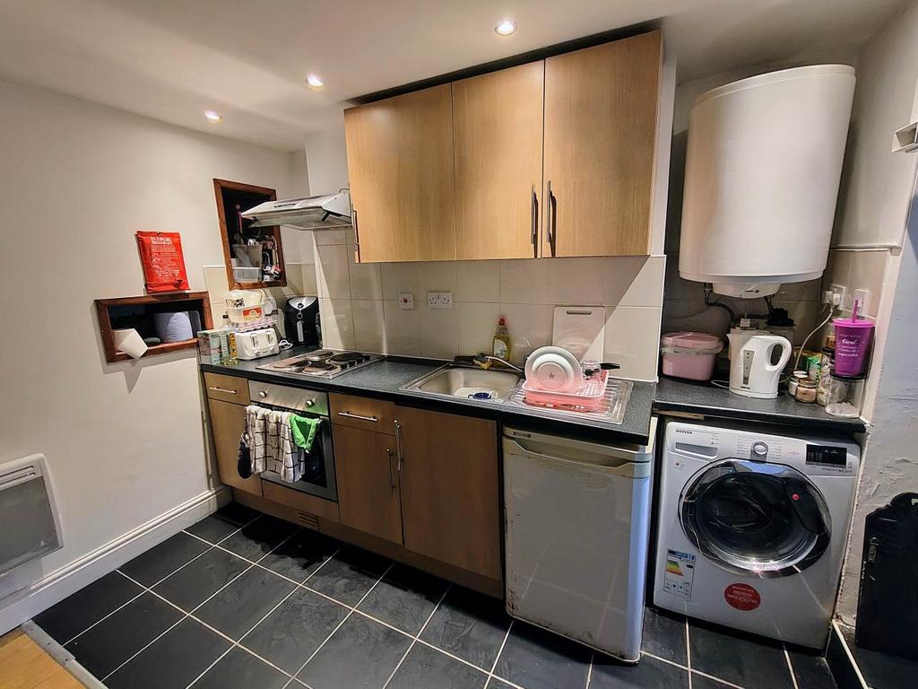 Kitchen (2)