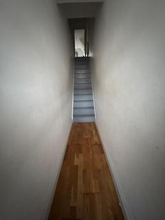 2 bedroom flat to rent, Thorold Road, Ilford IG1