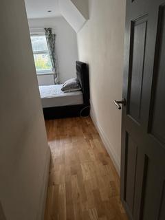 2 bedroom flat to rent, Thorold Road, Ilford IG1