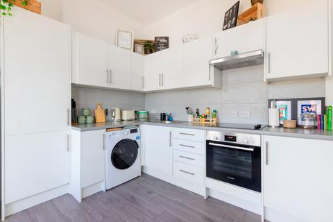 undefined, Grand Drive, London, SW20